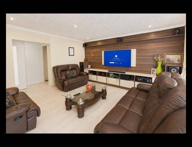 3 BEDROOM HOUSE FOR SALE IN KLOPPERPARK